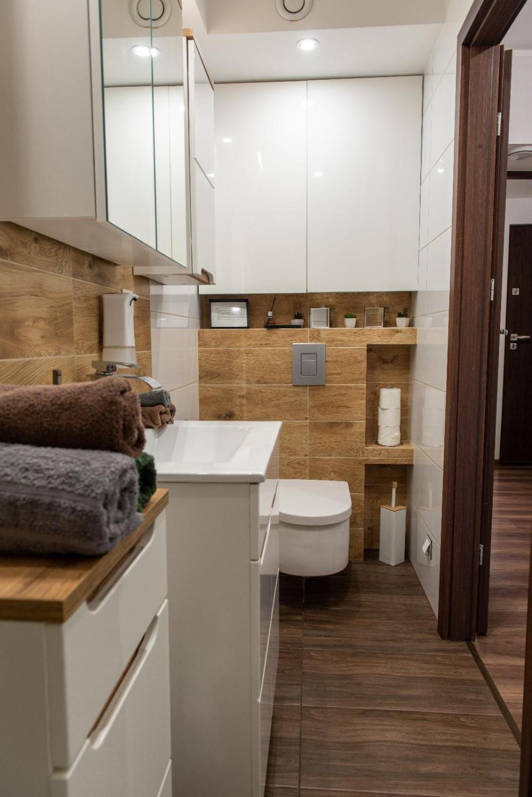 Apartament Crooked Stairs Zielona Góra Eksteriør billede