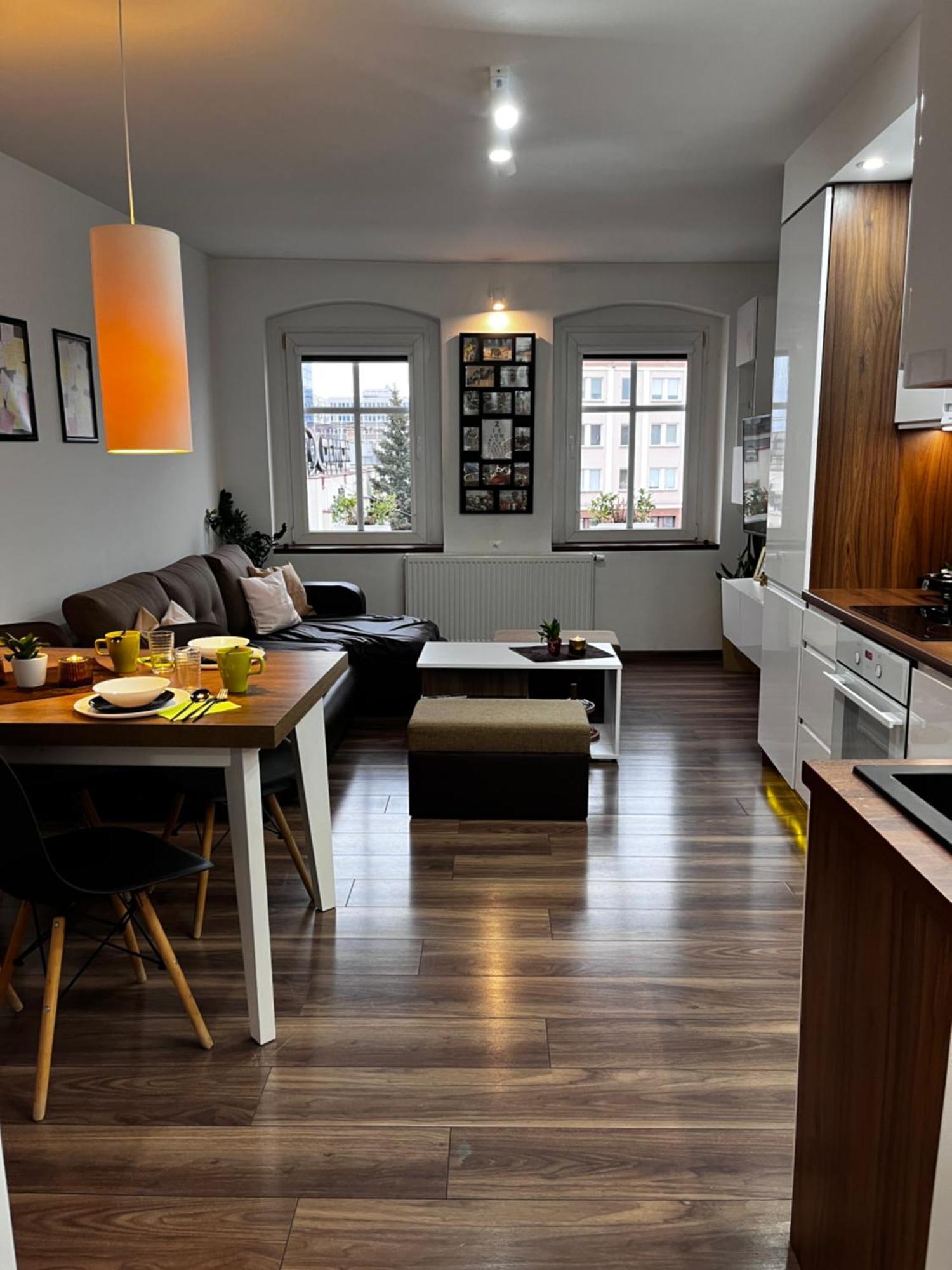 Apartament Crooked Stairs Zielona Góra Eksteriør billede
