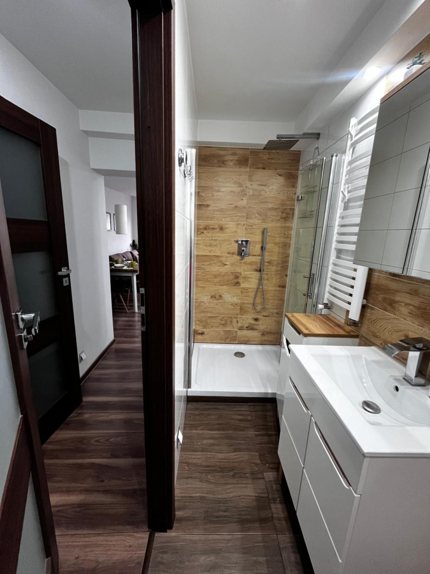 Apartament Crooked Stairs Zielona Góra Eksteriør billede